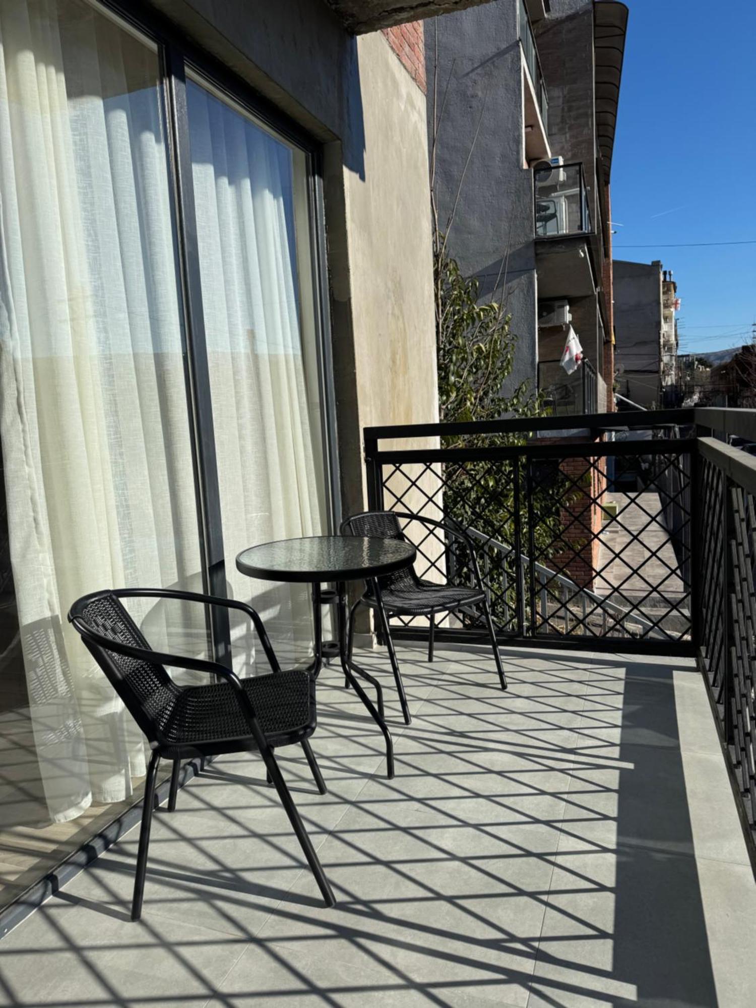 Cozy Apartm With Gorgeous View شقة تبليسي